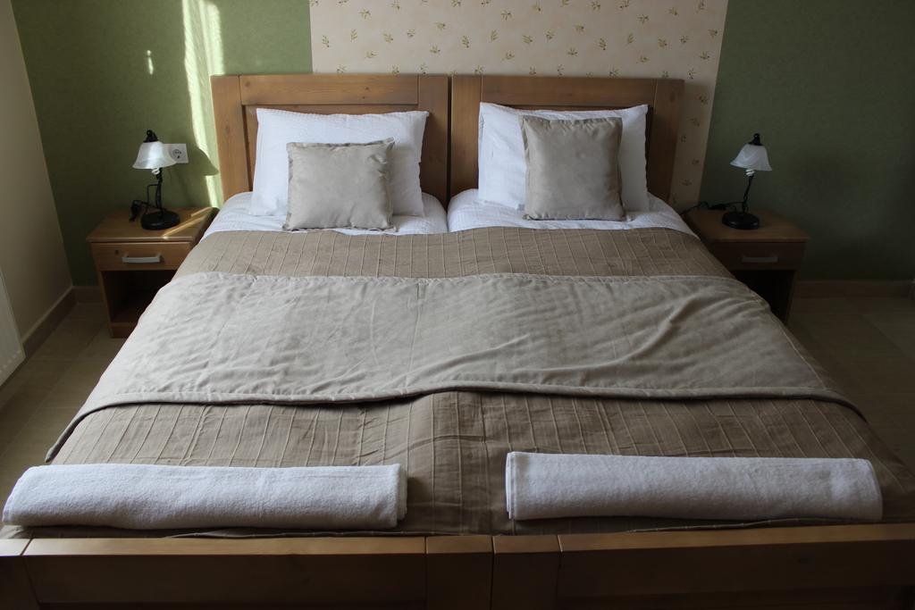 Alice Panzio Gold Bed & Breakfast Kalocsa Cameră foto