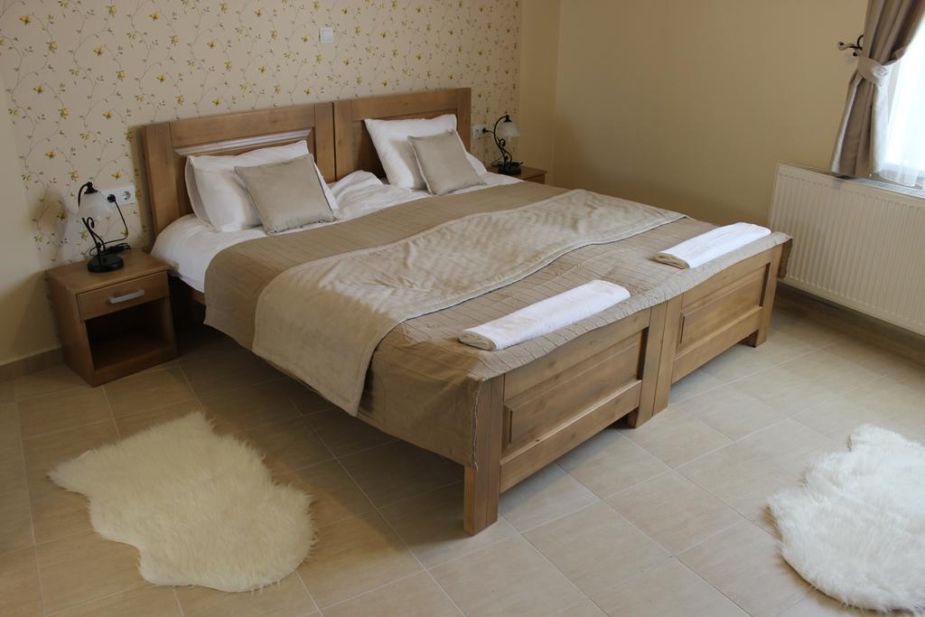 Alice Panzio Gold Bed & Breakfast Kalocsa Cameră foto