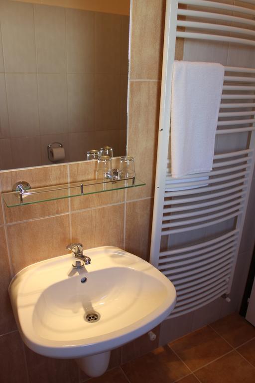 Alice Panzio Gold Bed & Breakfast Kalocsa Cameră foto