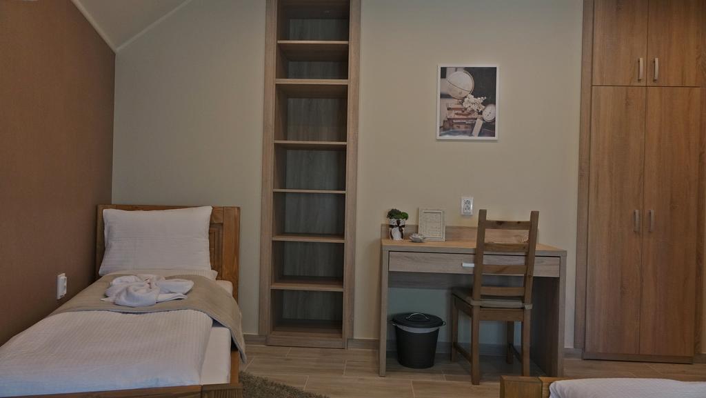 Alice Panzio Gold Bed & Breakfast Kalocsa Exterior foto